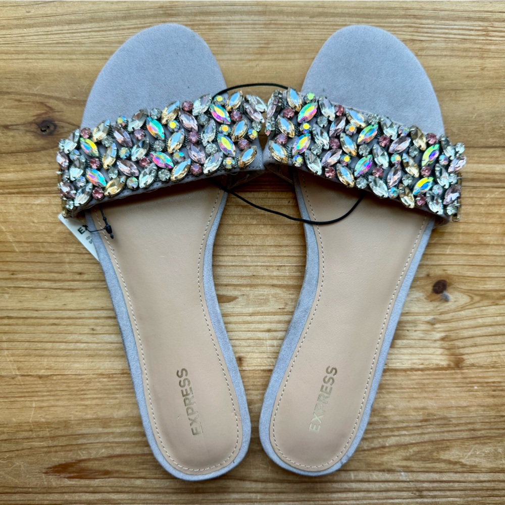 NWT EXPRESS Rhinestone Flip Flops Sandals
